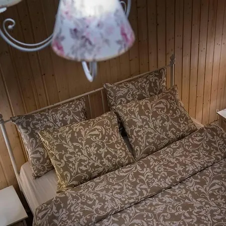 Provensalsky Rodinny Mandolina ボイニツェ